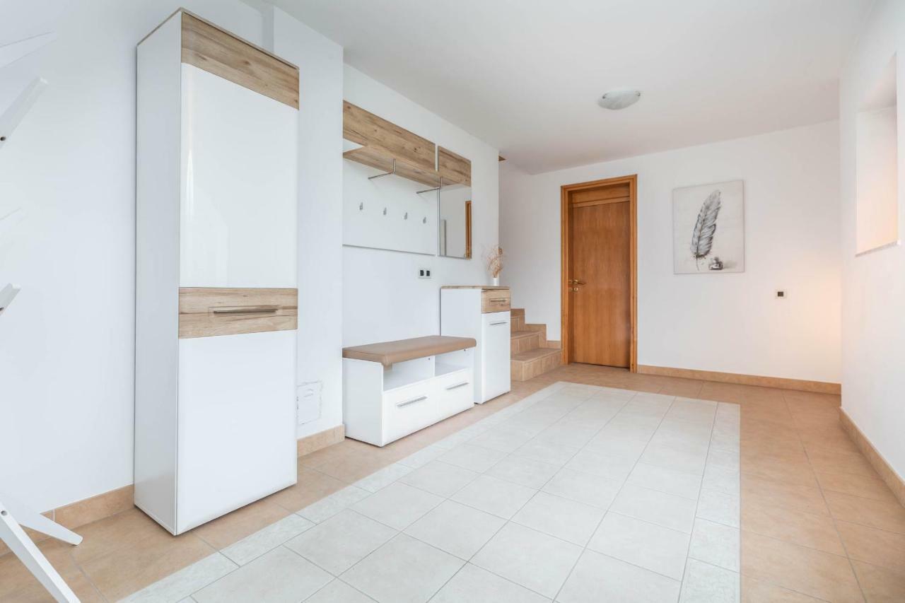 Apartment Villa Nera Pula Exterior photo